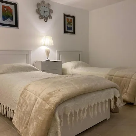 Tencarola B & B 게스트하우스 3*